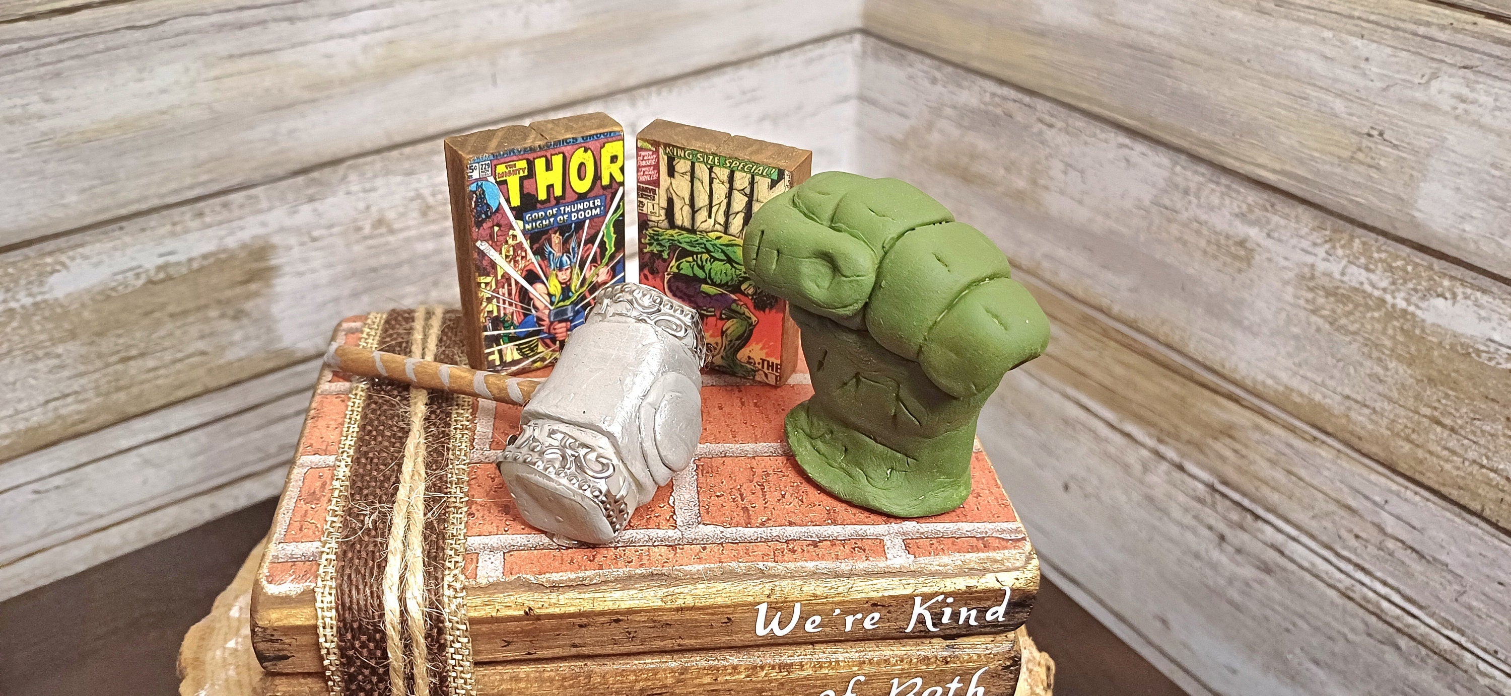 Superhero wedding decor centerpiece, Superhero party decor, superhero table decor, Disney wedding table decor, Disney wedding, Thor and Hulk