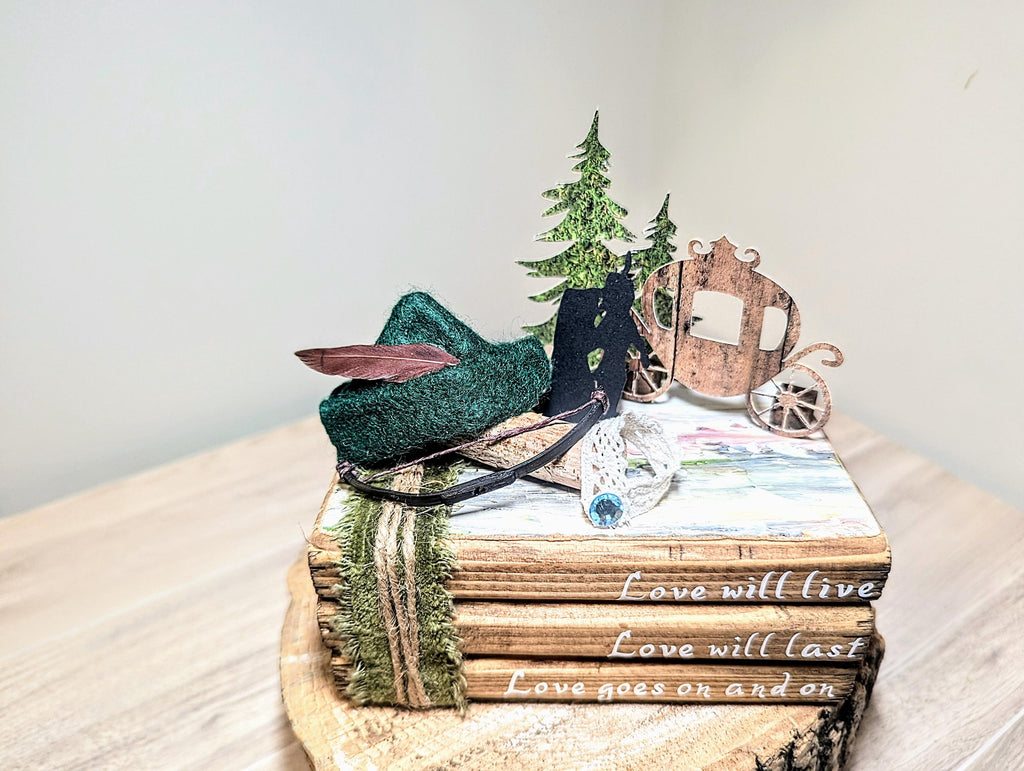 Disney Robinhood decor, Disney wedding couple decor, Disney wedding centerpiece Robinhood and maid Marion table decor, Disney gift