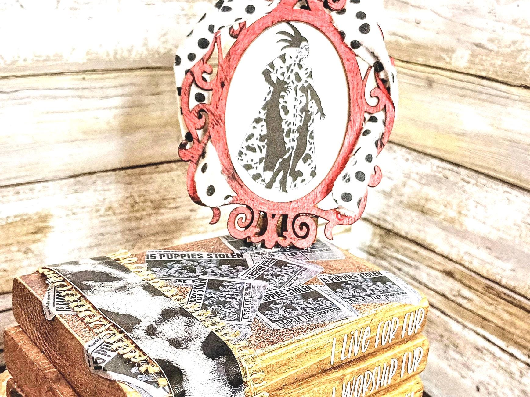 Cruella Decor centerpiece, Disney Villian gift, Disney wedding party decor, Disney wedding, Disney villain decor, Disney Villains party