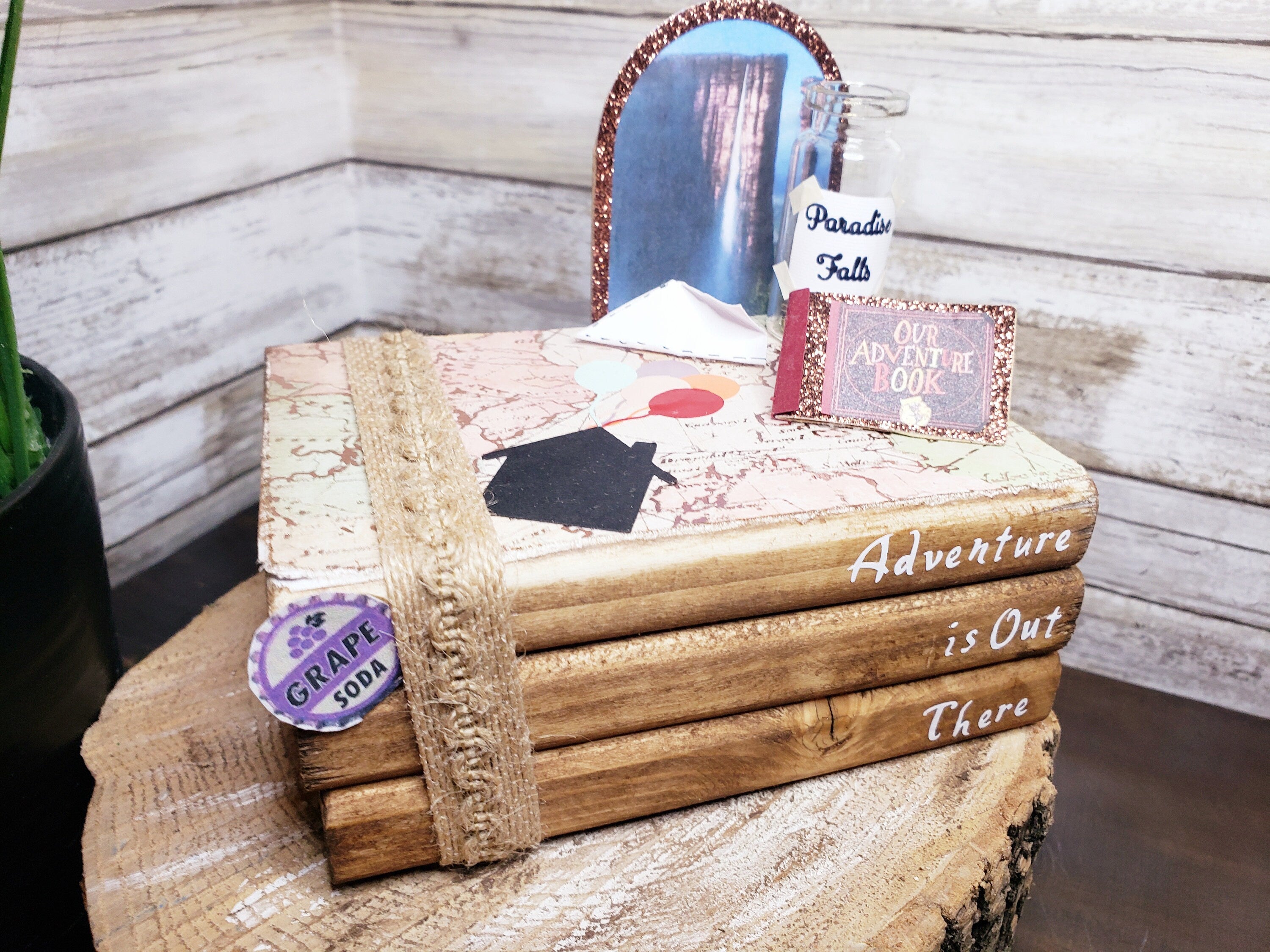 Disney Up Decor, Wedding Up decor centerpiece, Disney wedding party centerpiece, Disney Up centerpiece, Disney Up gift, Disney UP gift