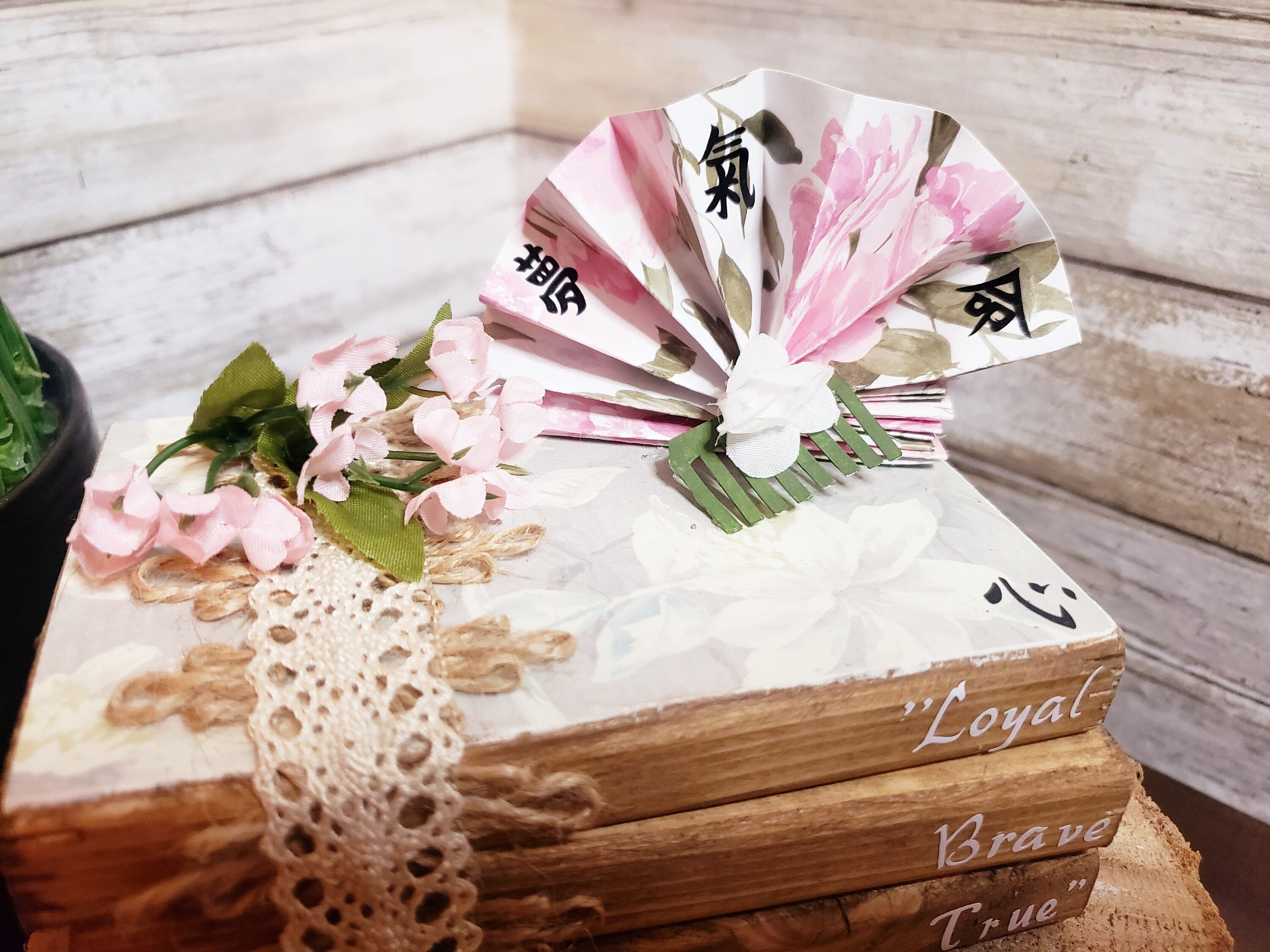 Mulan table decor centerpiece, Disney wedding decor, Mulan Party, princess party decor, Disney gift, Disney wedding table decor