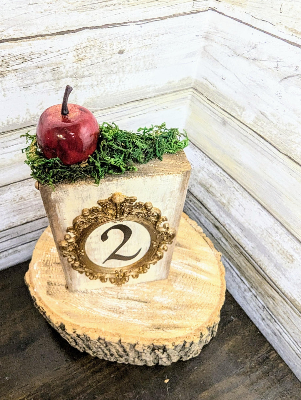 Disney Snow White table number decor, Disney wedding party table number decor,Disney wedding, Disney princess table numbers