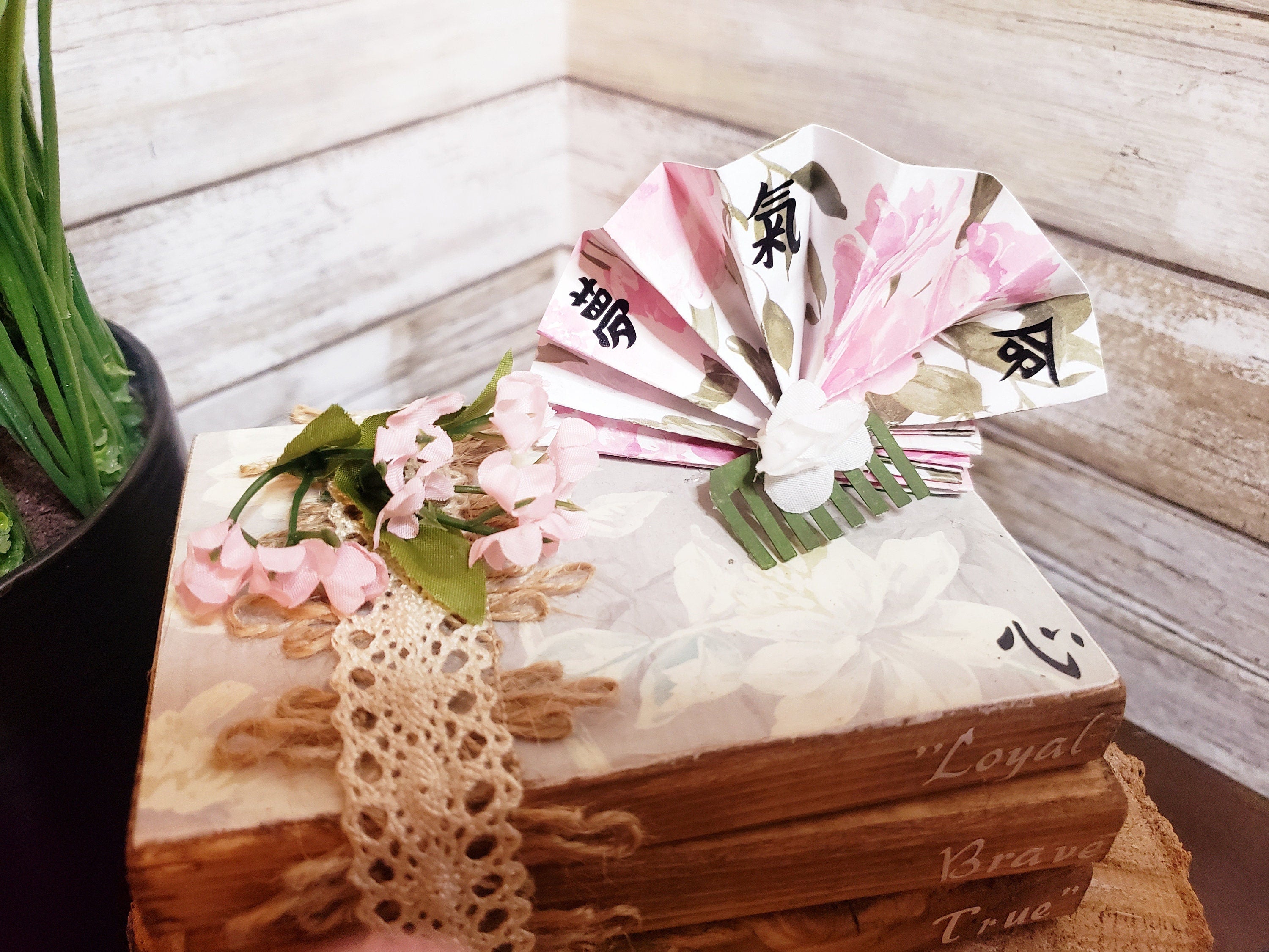 Mulan table decor centerpiece, Disney wedding decor, Mulan Party, princess party decor, Disney gift, Disney wedding table decor
