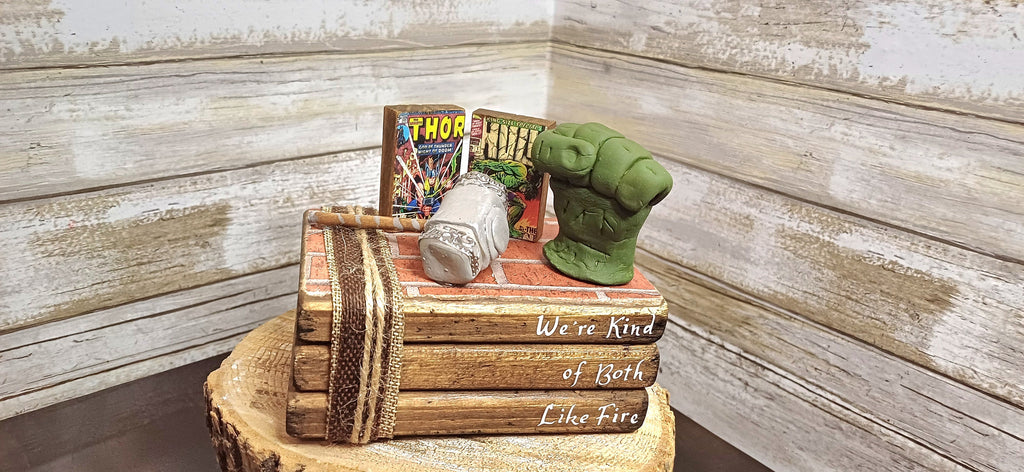 Superhero wedding decor centerpiece, Superhero party decor, superhero table decor, Disney wedding table decor, Disney wedding, Thor and Hulk