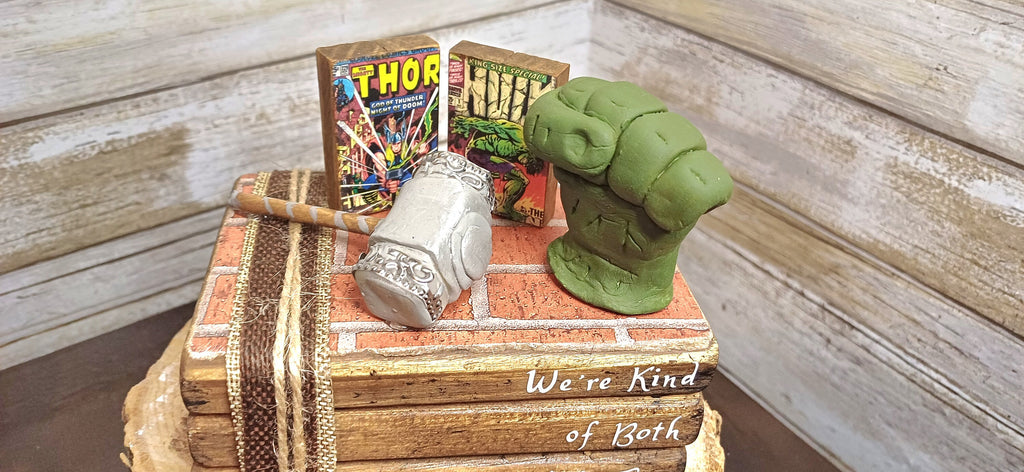 Superhero wedding decor centerpiece, Superhero party decor, superhero table decor, Disney wedding table decor, Disney wedding, Thor and Hulk