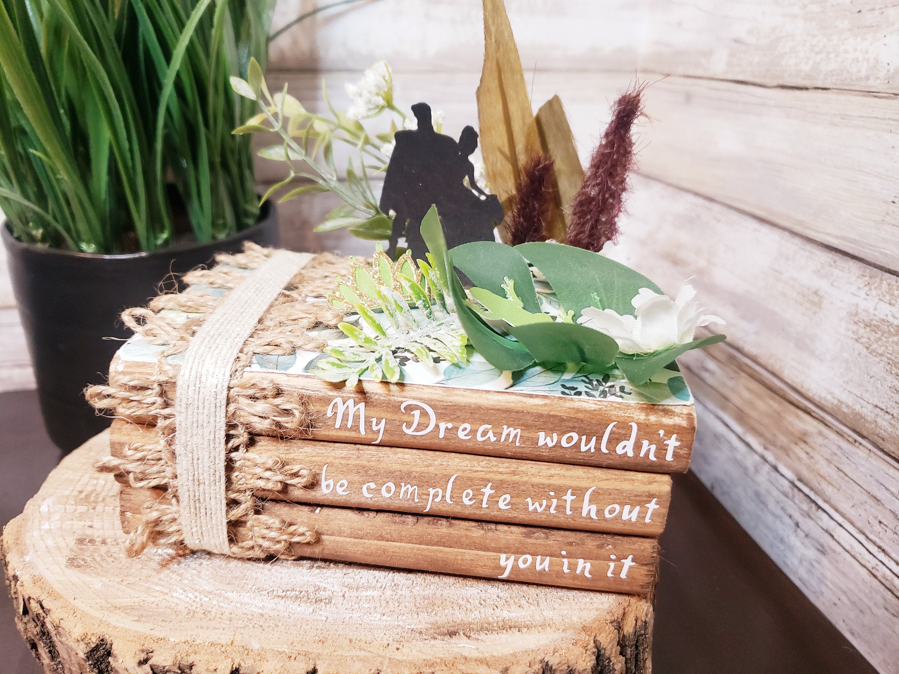 Disney wedding decor, Disney Tiana decor, Princess and frog centerpiece, Disney wedding centerpiece Princess and frog party decor, Tiana